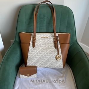 Michael Kors tote and small matching wallet